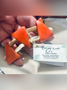 Tagua Bracelet UNWORN w Tags but Older